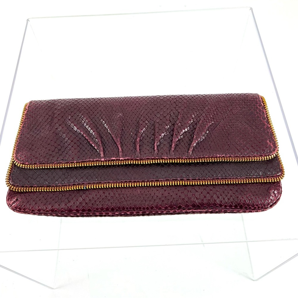 LAUREN MERKIN ZIPPER CLUTCH